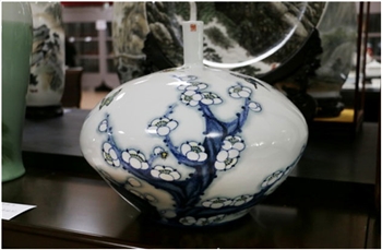 《花香蝶蝙蜓》